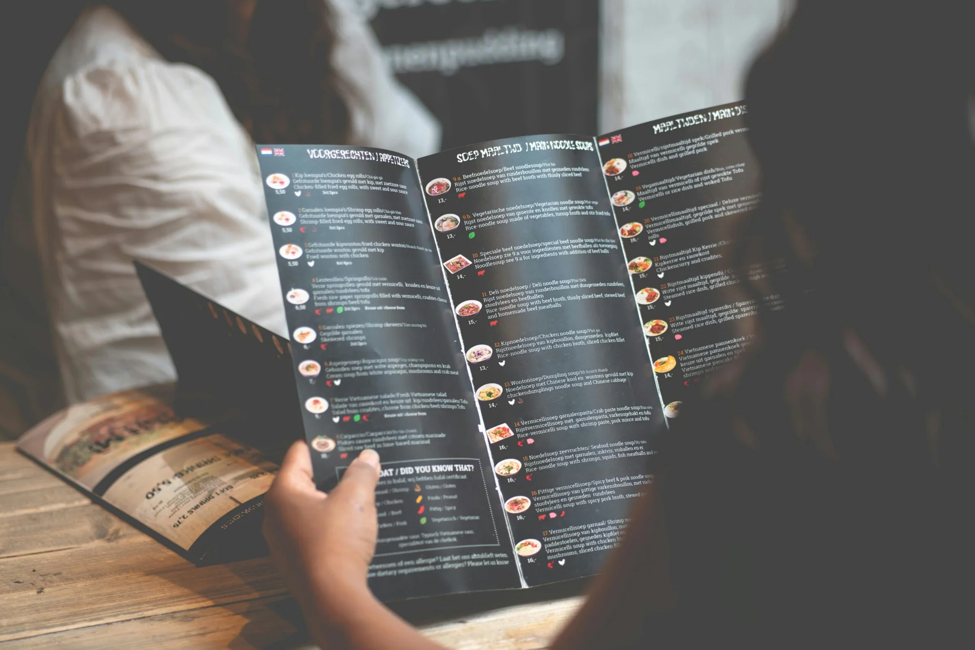 Die niederländische Gastronomiebranche 2025: Ein leichter Rückgang der Standortzahl